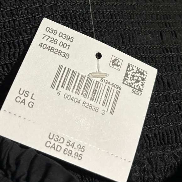 American Eagle Outfitters puff sleeve black smocked dress with pockets 🖤 - Picture 5 of 5